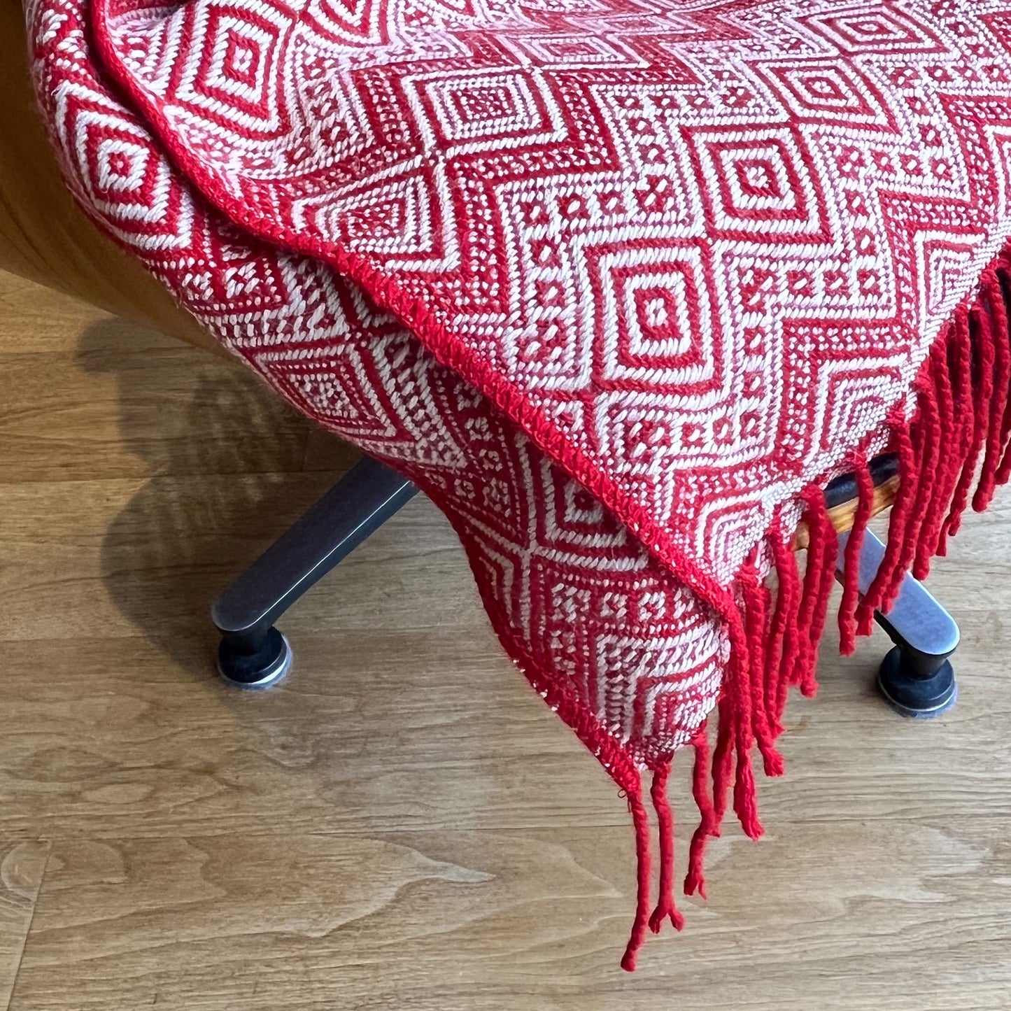 Scarlet & Cream Peruvian Alpaca Throw