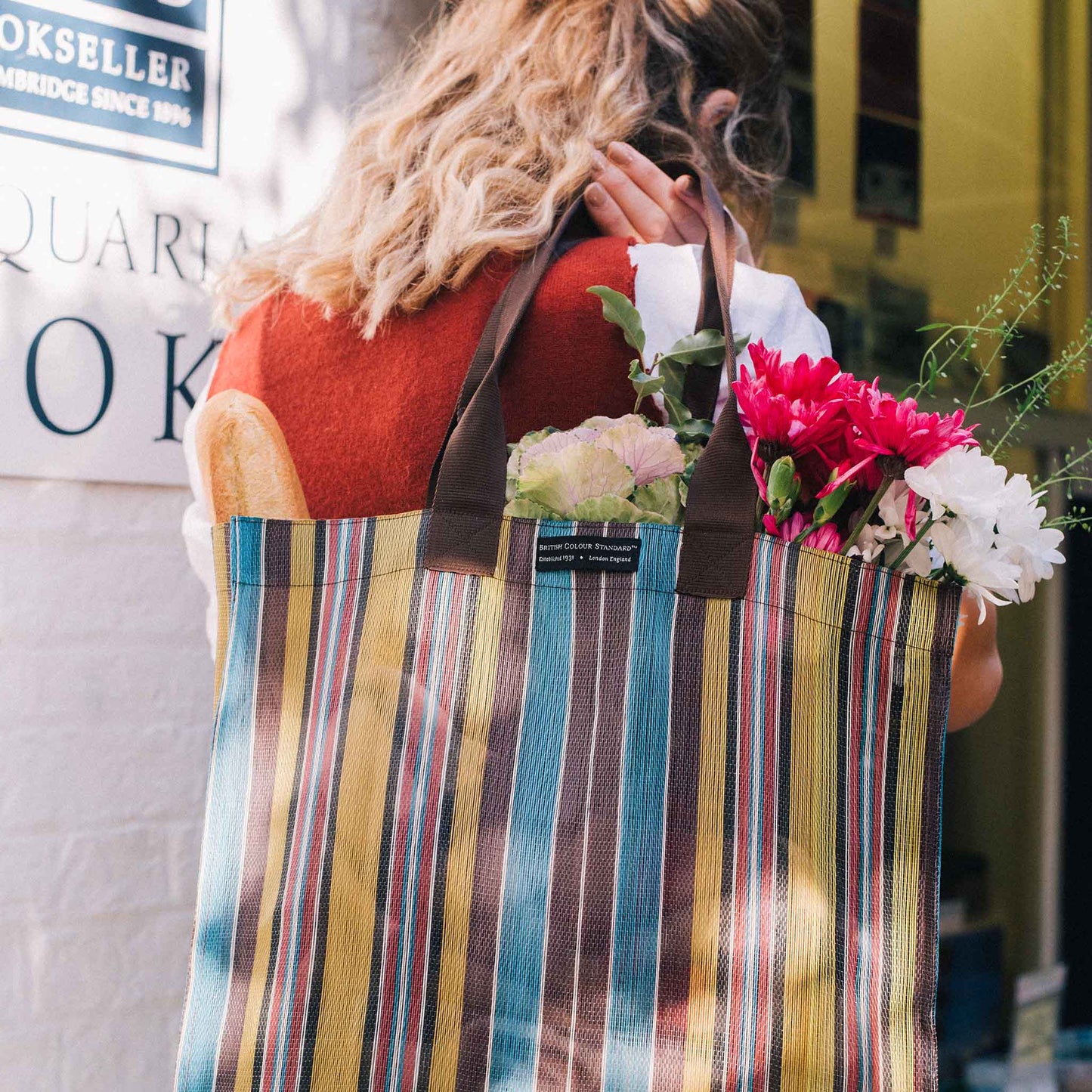 Woven Market Shopper in Neyron Rose, Guardsman Red, & Pearl White