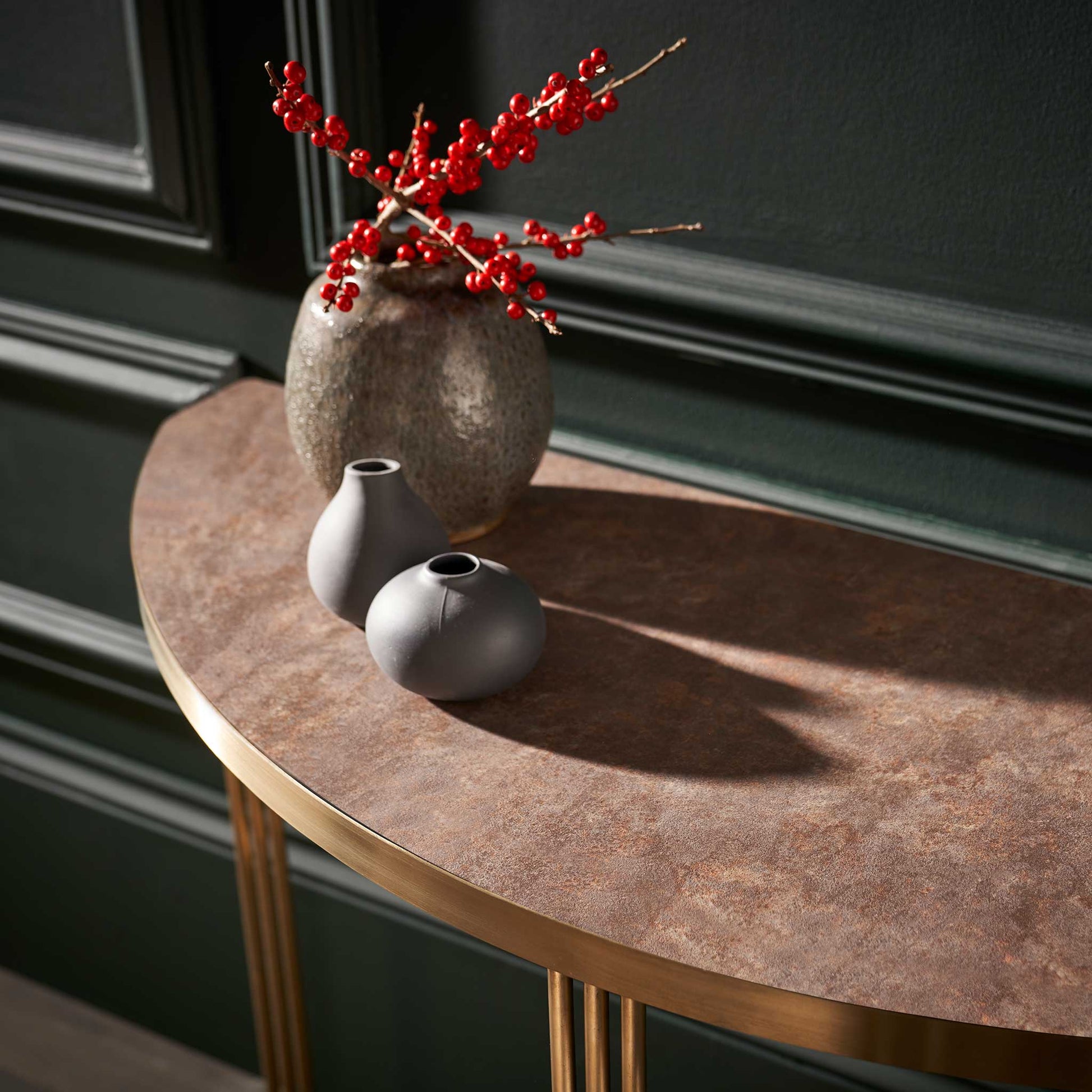 Half moon console table with marble and glass with flower vasse